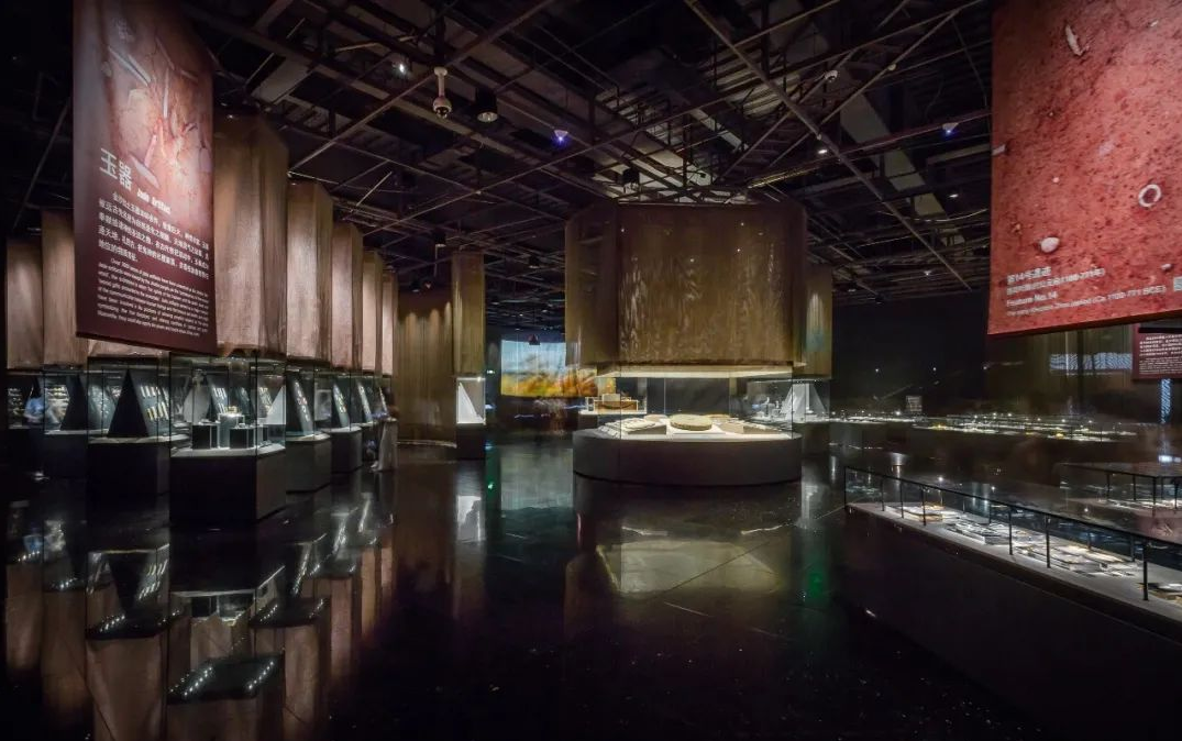 克里克對金沙遺址博物館第三展廳展柜玻璃、燈光、密封性、柜體結(jié)構(gòu)和安全性能進(jìn)行了全面升級